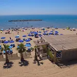 Pillement 3-t2 Avec Garage Privé Optionnel-centre Historique Et Plages à 21km ! Pézenas