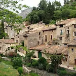 Pillement 3-t2 Avec Garage Privé Optionnel-centre Historique Et Plages à 21km ! Pézenas