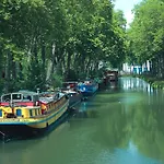 Pillement 3-t2 Avec Garage Privé Optionnel-centre Historique Et Plages à 21km ! Apartamento