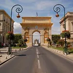 Pillement 3-t2 Avec Garage Privé Optionnel-centre Historique Et Plages à 21km ! Apartamento Pézenas