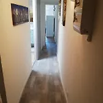 Pillement 3-t2 Avec Garage Privé Optionnel-centre Historique Et Plages à 21km ! Apartamento *