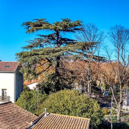 Pillement 3-t2 Avec Garage Privé Optionnel-centre Historique Et Plages à 21km ! * Pézenas
