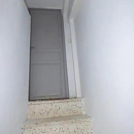 Pillement 3-t2 Avec Garage Privé Optionnel-centre Historique Et Plages à 21km ! * Pézenas