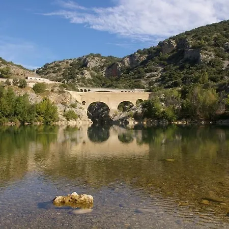 Pillement 3-t2 Avec Garage Privé Optionnel-centre Historique Et Plages à 21km ! *