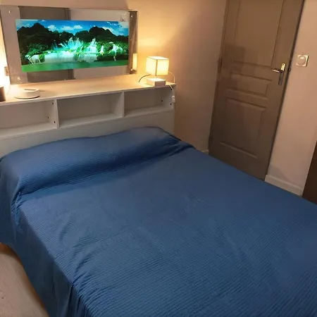 Pillement 3-t2 Avec Garage Privé Optionnel-centre Historique Et Plages à 21km ! Pézenas