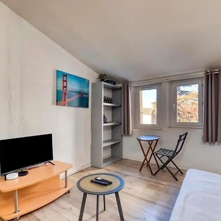 Pillement 3-t2 Avec Garage Privé Optionnel-centre Historique Et Plages à 21km !