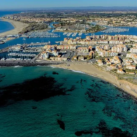 Pillement 3-t2 Avec Garage Privé Optionnel-centre Historique Et Plages à 21km ! * Pézenas