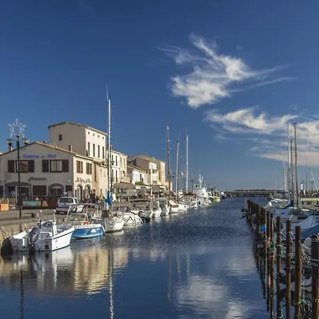 Pillement 3-t2 Avec Garage Privé Optionnel-centre Historique Et Plages à 21km ! * Pézenas