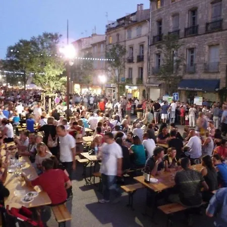 Pillement 3-t2 Avec Garage Privé Optionnel-centre Historique Et Plages à 21km ! * Pézenas
