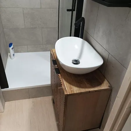 Pillement 3-t2 Avec Garage Privé Optionnel-centre Historique Et Plages à 21km ! Apartamento *