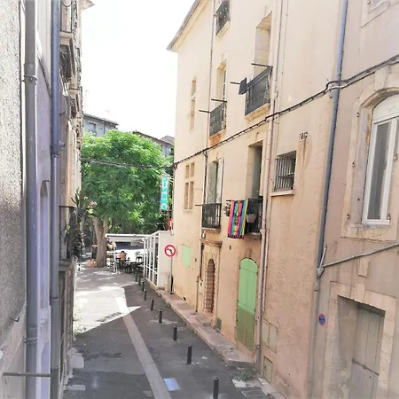 Pillement 3-t2 Avec Garage Privé Optionnel-centre Historique Et Plages à 21km ! Apartamento *