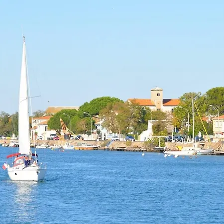 Pillement 3-t2 Avec Garage Privé Optionnel-centre Historique Et Plages à 21km !